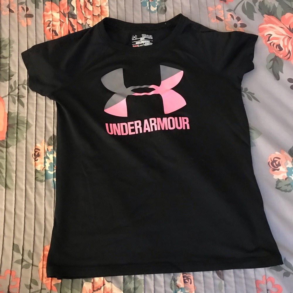 Girls under armor tee